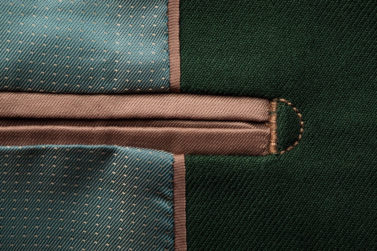 forest_green_suit_stitch