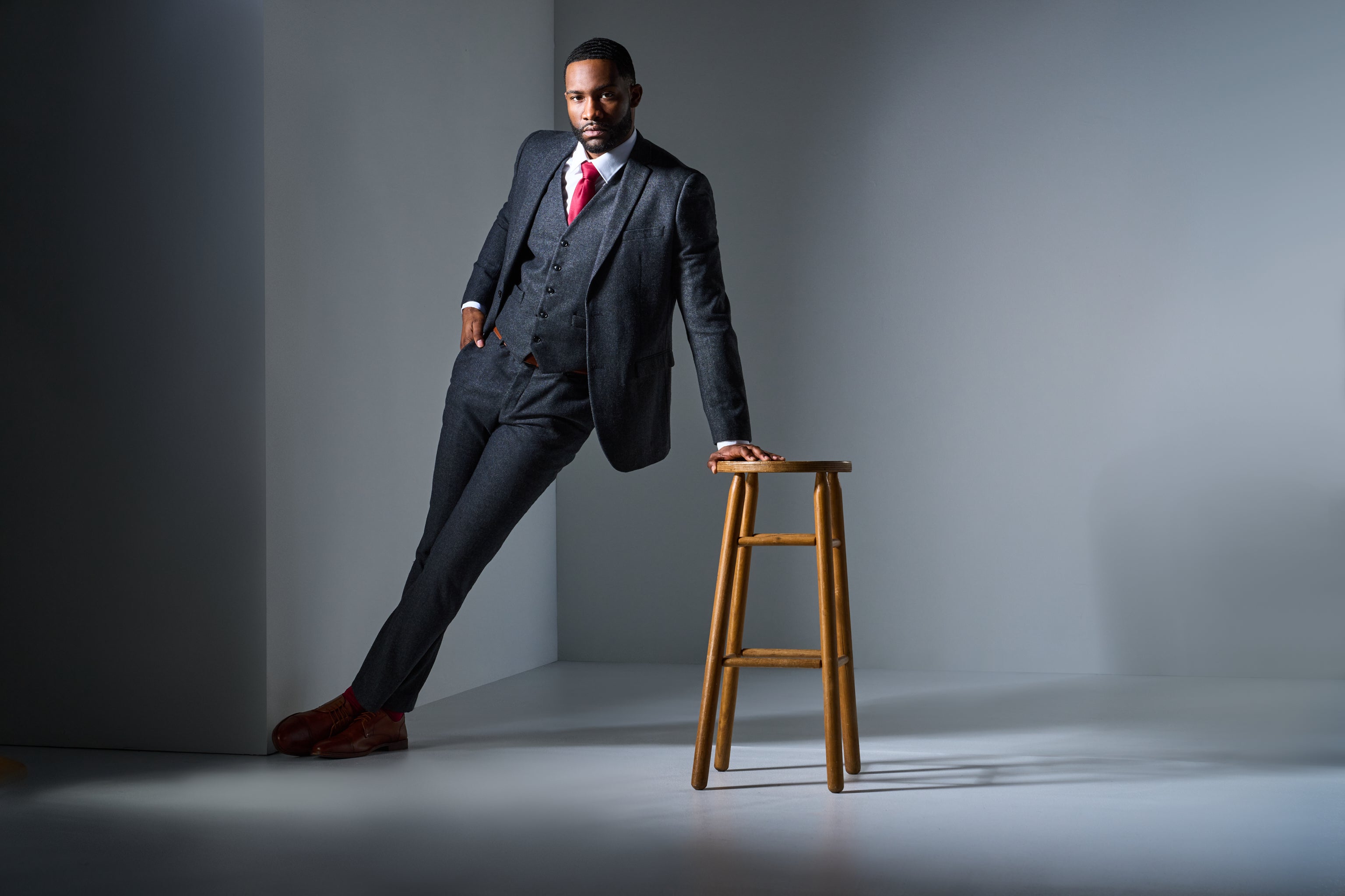 Charcoal Gray Tweed Piece Suit –